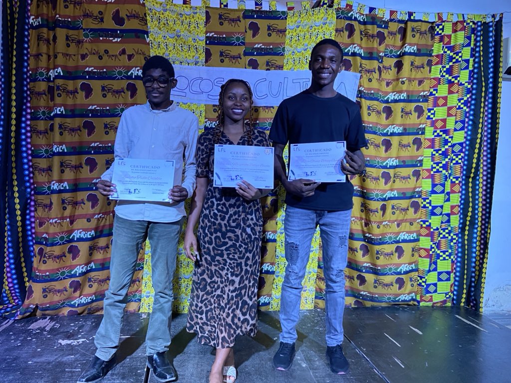 Enhorabuena a los ganadores del Tercer Concurso de Slam-Poesía de <a href="/Locosporcultura/">Locos por Cultura</a> realizado esta tarde. 
1. Hortensia Margarita Bodipo Bosoka
2. Eusebio Trillo Catalán 
3. Jose Julián Obiang Bibang Oyana