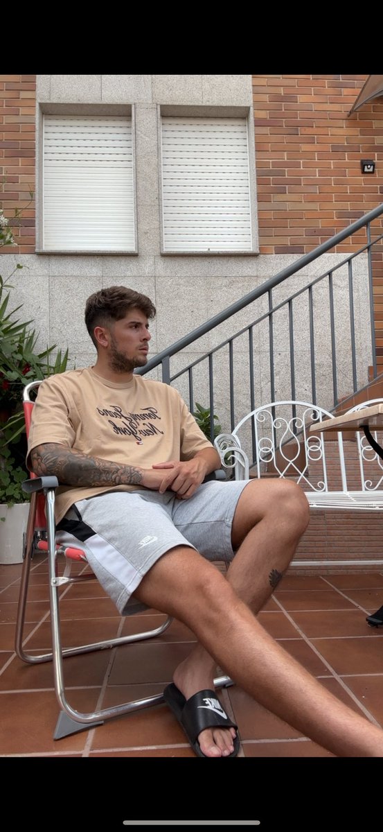 Me gusta , la subo por aquí y me la pela