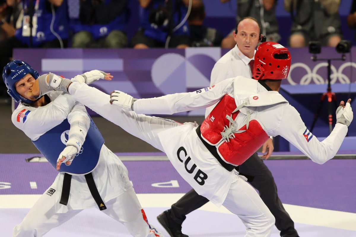 🗼🇨🇵 #Paris2024 | Rafael Alba 🇨🇺 🥋 se despide del #Taekwondo con un #Bronce olímpico

🎤 "Es momento de terminar. En dos días cumplo 31 años y prefiero culminar en la cima"

✓Juegos Olímpicos🥉🥉
✓Mundiales🥇🥇🥉
✓Juegos Panamericanos🥇🥈
✓Campeonato Panamericano🥇🥇🥇