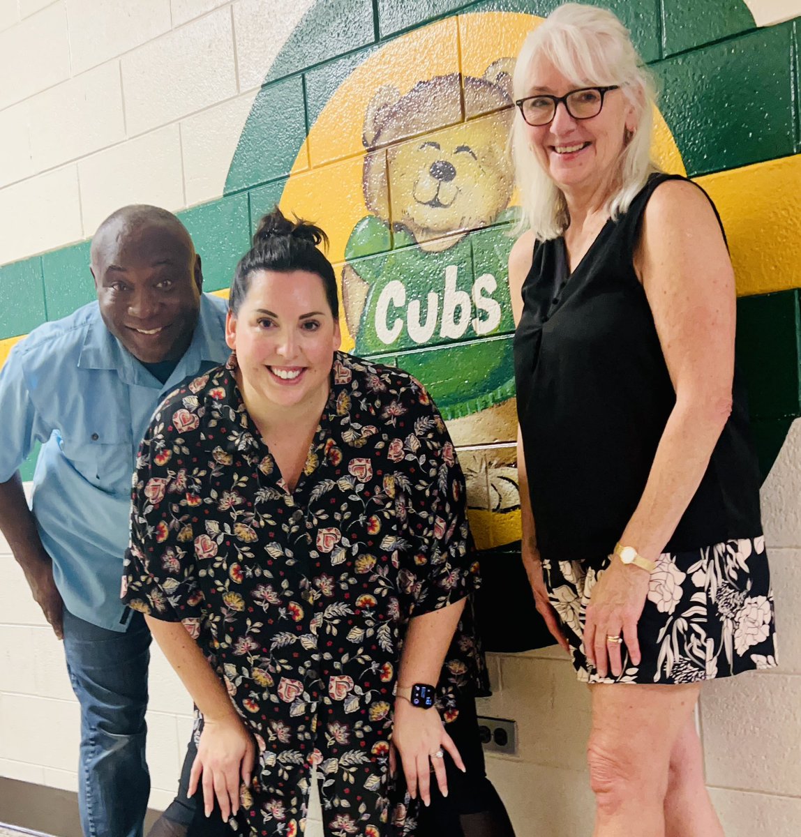 AmyMcDowell1231's tweet image. 💖 I am so GRATEFUL for my INCREDIBLE FAMILY, who are always ‘All In’! They put in the hard work today to support me as I prepared to welcome back our amazing @CMESCubs staff! #ALLIN #EveryDay #ForEveryone 💚🧸💛