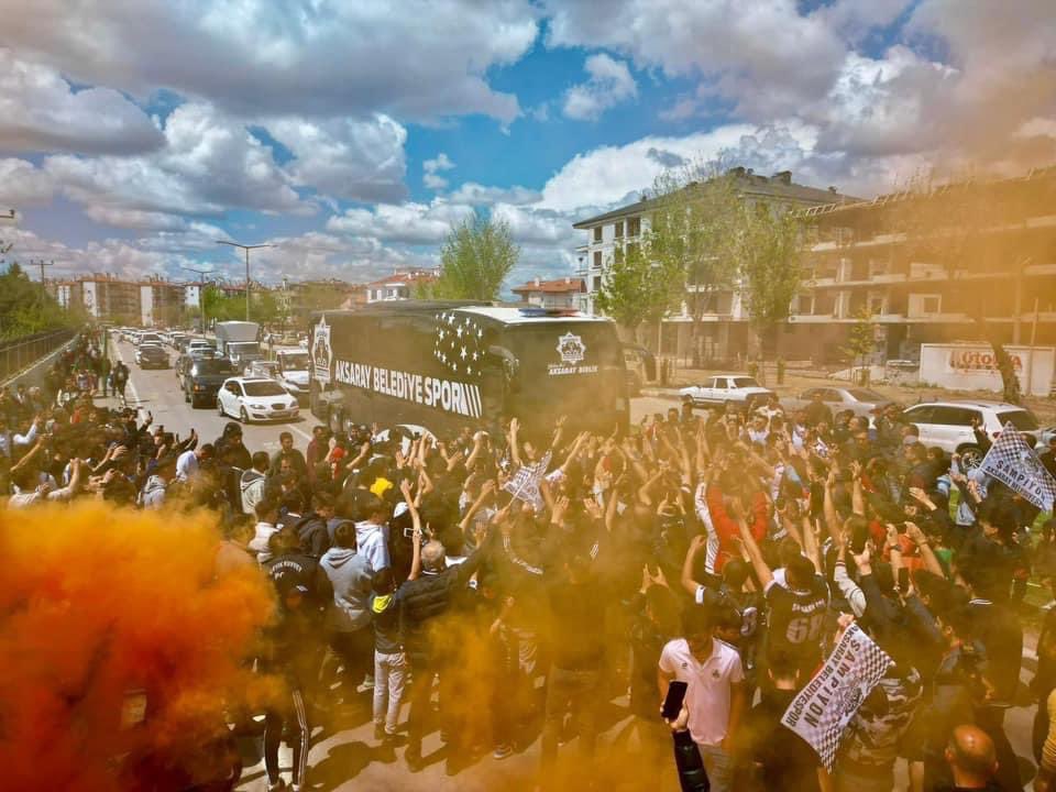 Selamunaleyküm büyük Aksarayspor taraftarı, nerede kalmıştık ?

Yavaştan başlayalım! 😎