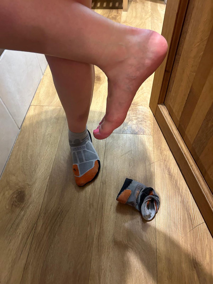 stepintowild's tweet photo. Run and Done. Is there anything better than the feeling of pealing your socks off after a long run?! 🦶🏻🧦#feet #sexyfeet #socks #toes #soles #footqueen #footfetish #onlyfans https://t.co/3fuhdKy8Yd