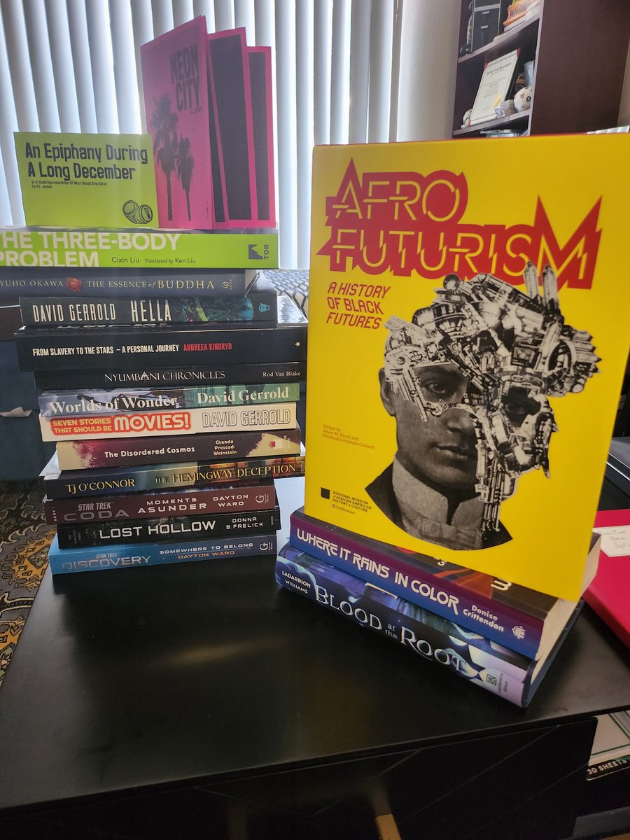 SubrinaWood's tweet photo. What a year! Trek Talks, Trek Long Island, Farpoint, Shore Leave,  Star Trek Las Vegas have generated a bumper crop of new reads!! I'm in Blerd Heaven reading while recuperating from all this running around! https://t.co/ILCzhCzI7z