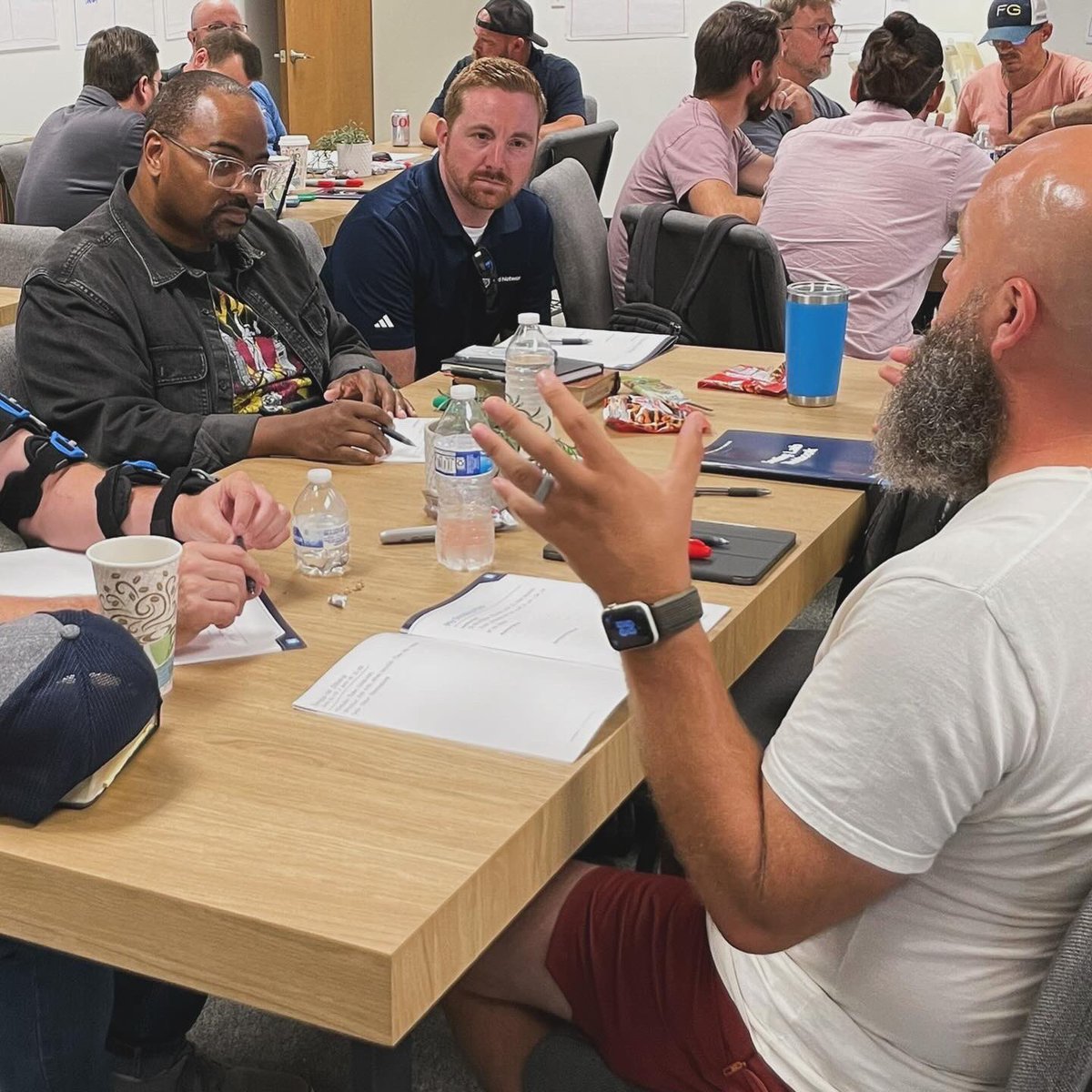 sendnetwork's tweet photo. When you plant with Send Network, we create opportunities for you to stay connected to other pastors who aim to grow in Christ, care for churches well, and participate in God’s redemptive mission. #deependevotion #sticktogether #engagethecity https://t.co/nQnQOYCBIS