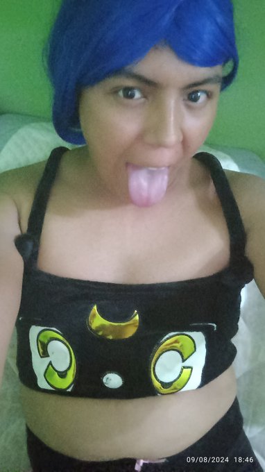 Un leng&uuml;ita quiere un beso tu yo❤️💙🙌🤭💋 https://t.co/n1R1zFxyck<a href="/tag/nuevafotodeperfil"class="tags"><span>#nuevafotodeperfil</span></a>