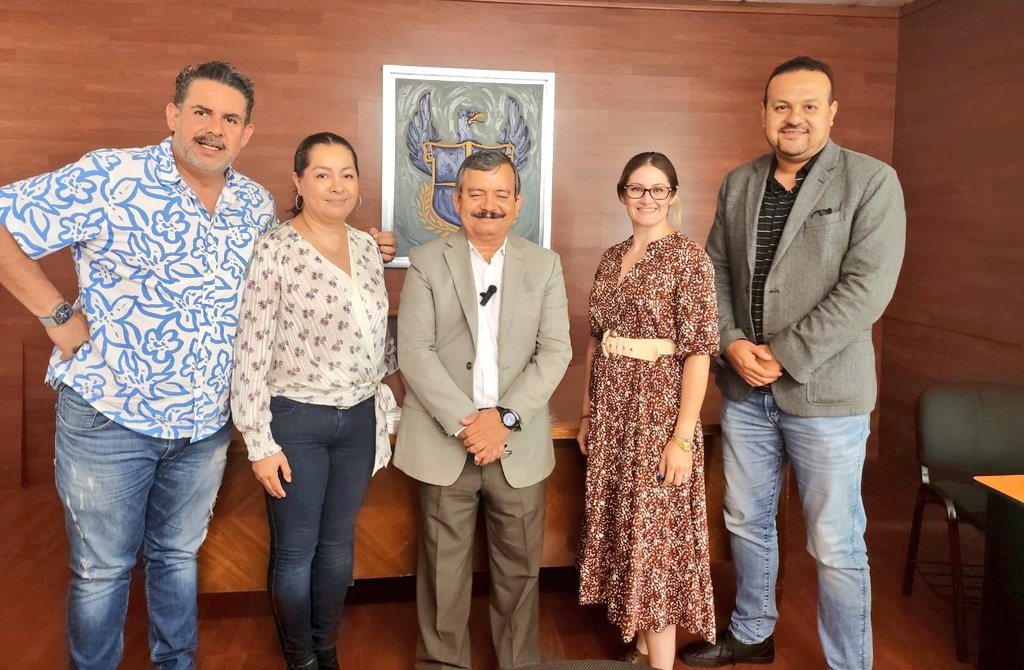 Hoy tuve mi última clase del Doctorado en Derecho orientado a la Protección de Datos Personales. Agradezco mucho a quienes han estado ahí para apoyarme y desde luego, el privilegio de tener compañer@s y profs de lo mejor.