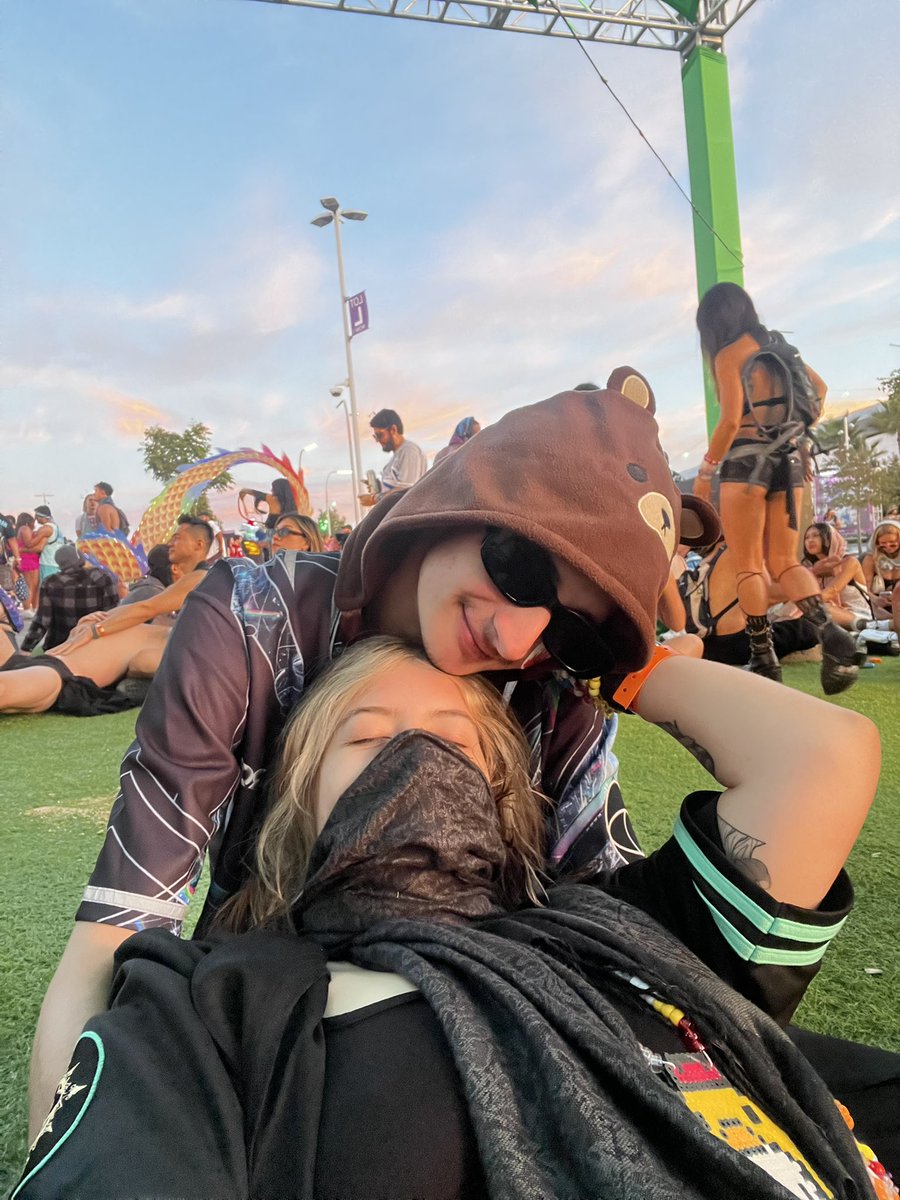 louserlex's tweet photo. hes so cool https://t.co/uuTHuhfvLz