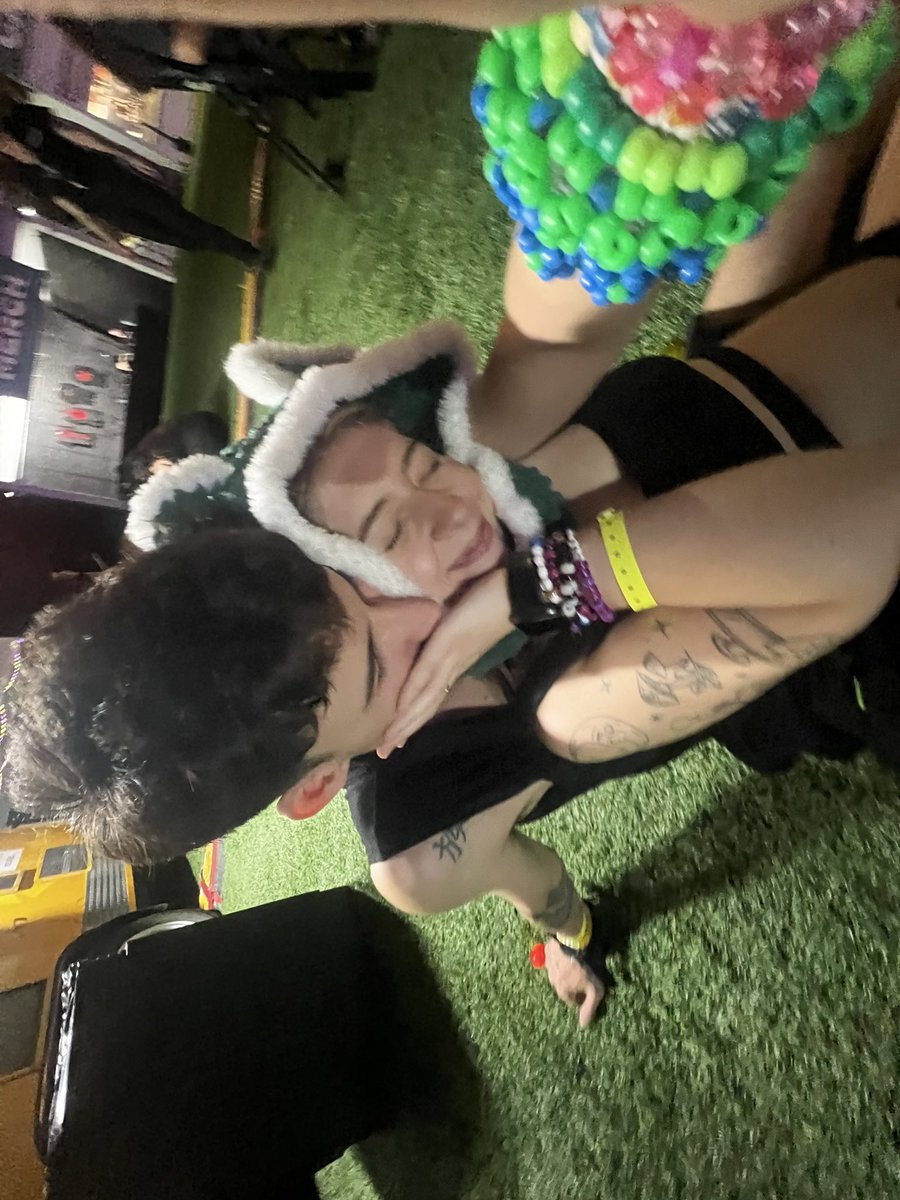 louserlex's tweet photo. hes so cool https://t.co/uuTHuhfvLz