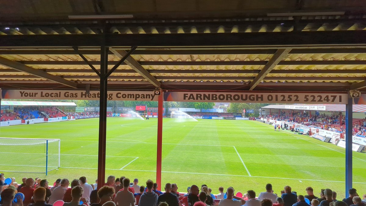 Dutton1993's tweet photo. Don't post often but this was such an amazing day. First @OfficialShots home game in 19 years, well worth the 6 1/2 hours it took to drive down. Onto Halifax 🔴🔵 https://t.co/6SzfXRd6mY