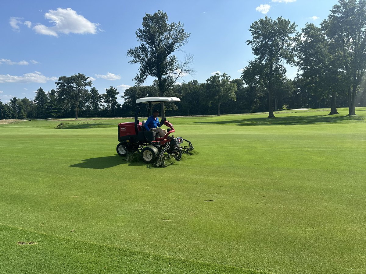 Hard to imagine we mowed Thursday.  Bailing grass everywhere.  No way we could wait til Monday.  Fortunately we have dry weather coming in to get caught up.  Petri dish in the roughs right now.