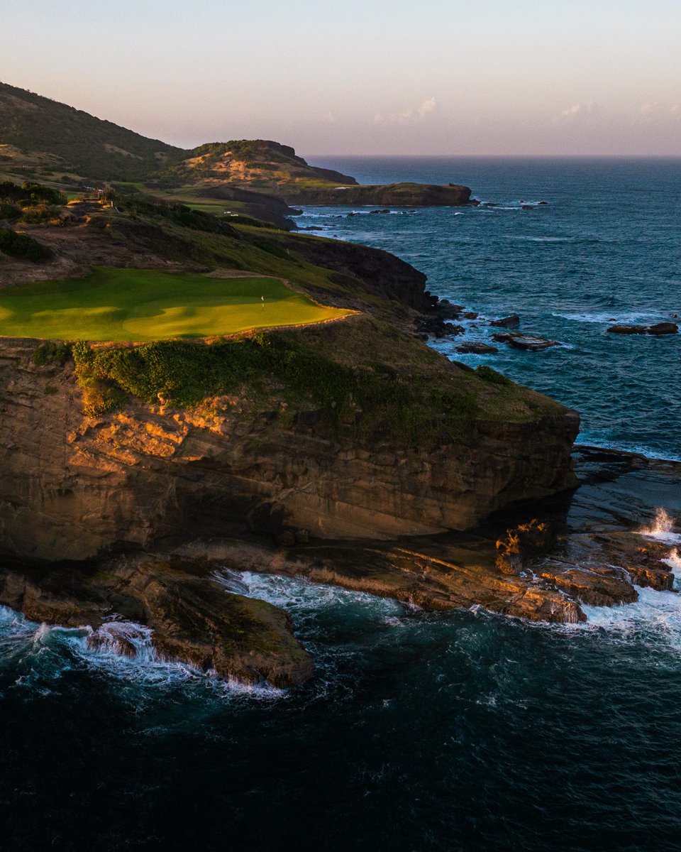 Experience a coastal escape on the 17th hole at Point Hardy Golf Club, offering awe-inspiring views that redefine seaside golf.

📷: Shawn Michael Marcellin