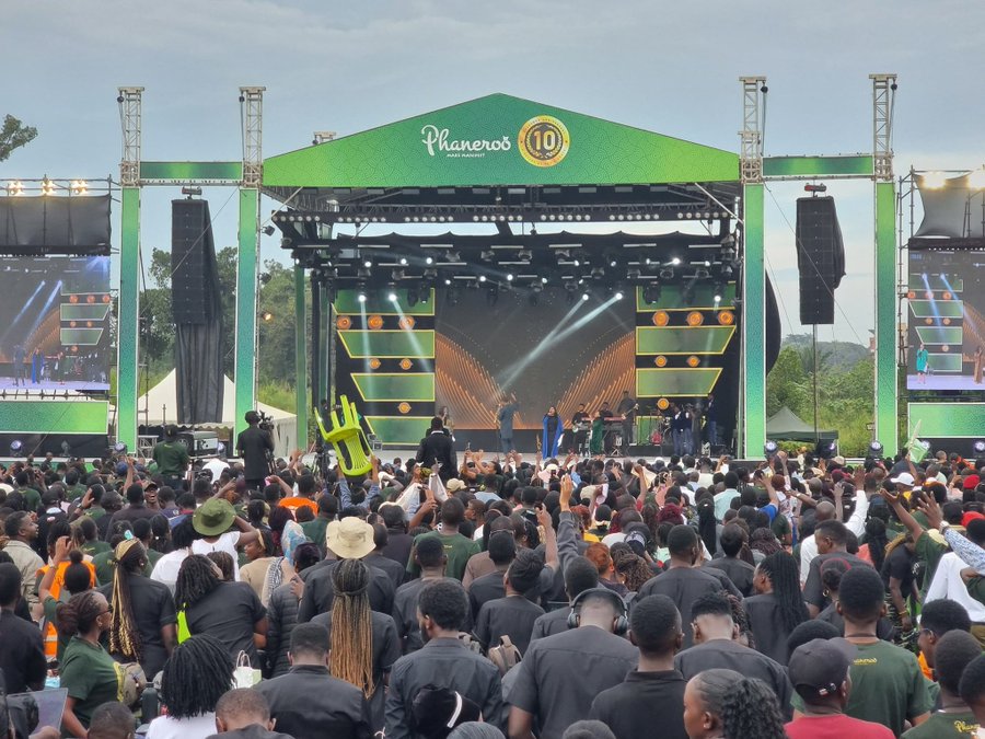 martinssempa's tweet image. Congratulations to team @Phanerookampala on your 10th anniversary and ground breaking. As an Apostolic father at @Makerere I pray God continues to bless you and all your work for Christ. May God perfect that which concerns you in all life, doctrine and works. Happy anniversary.…