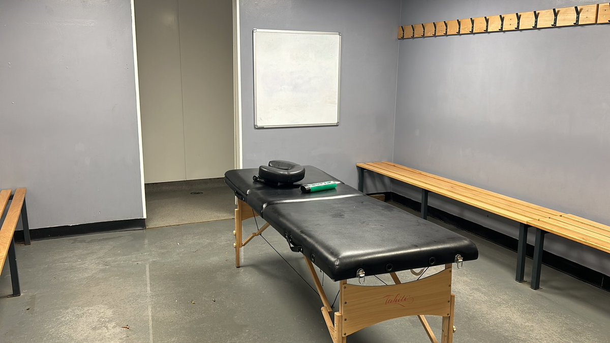 Thanks to <a href="/NewmarketTownFC/">Newmarket Town F.C</a> for leaving their changing room <a href="/Felixseasiders/">Felixstowe & Walton Utd FC</a> clean and tidy, great standards 👏 👏