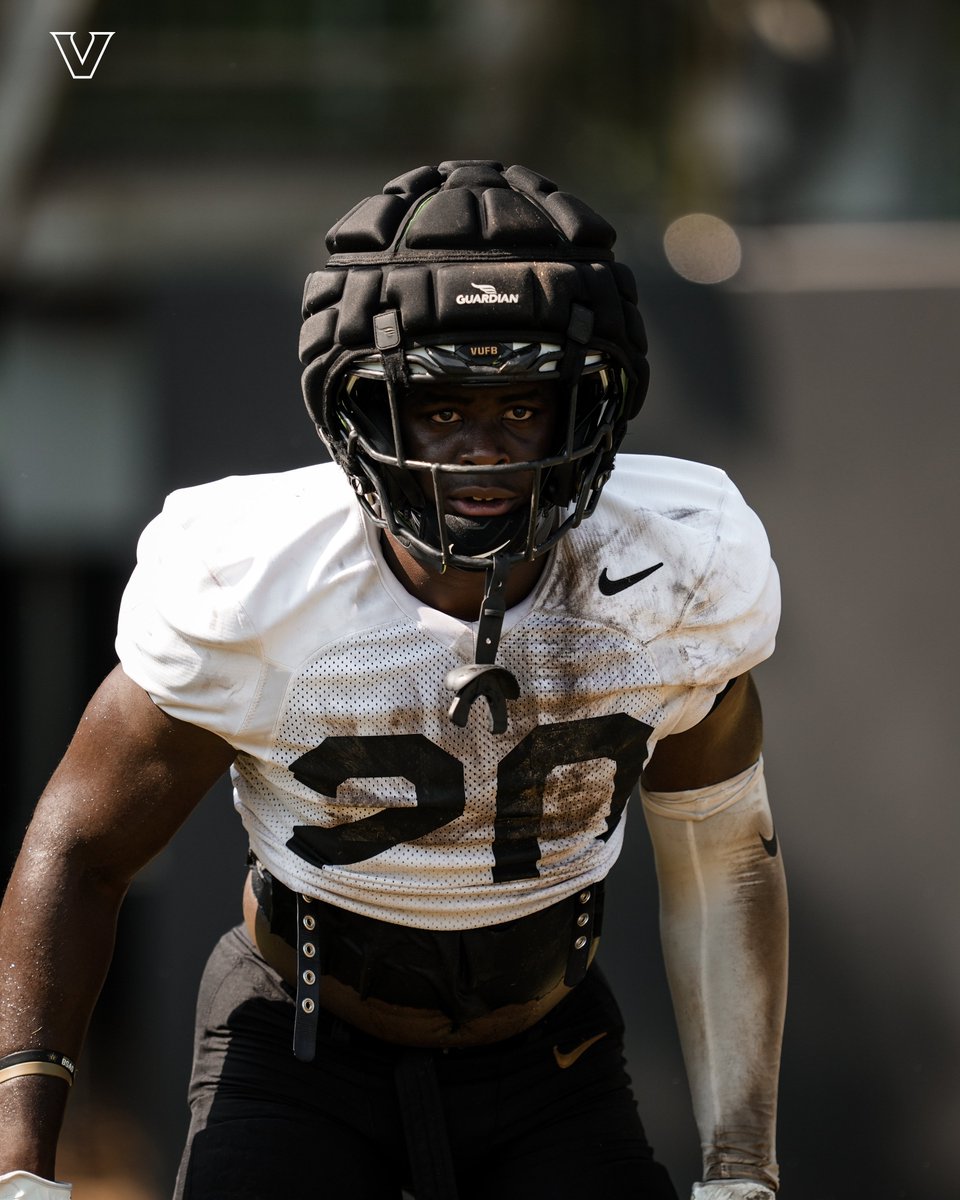 VandyFootball's tweet photo. Scrimmage day 😤 https://t.co/PuoNJaMEL3