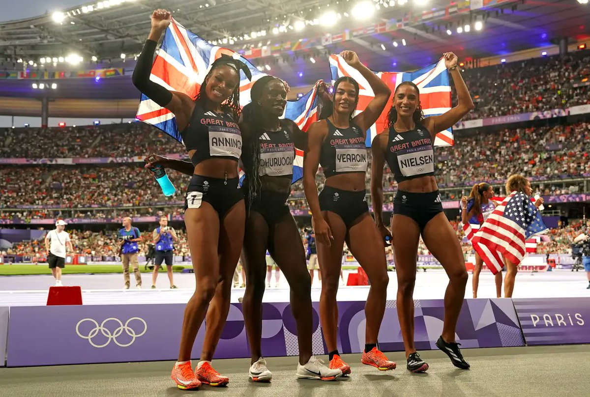 RachelHorne19's tweet image. MSuperstars!
It's an Olympic Bronze for @LinaFJNielsen &amp;amp; @Laviai in the women's 4X400m relay!!
Both have MS. Both @QMUL grads
@Laviai is taking home another Bronze from the mixed 4X400m relay.
