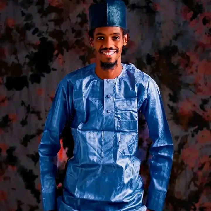 MusanW's tweet photo. Wazashida Ikon Allah Shikanshi Yayi Ganganci 👌 Anfison Sarki Da Ilimi Sannan Sarki Da Dukiya Sarki Da Arzikin Jamaa Sarki Da Hakuri Sannan Sarki Da Taimakon Jamaa 👑 @sarkin_wakar_san_kan @real_sarkinwaka https://t.co/iH7RfmRiSL