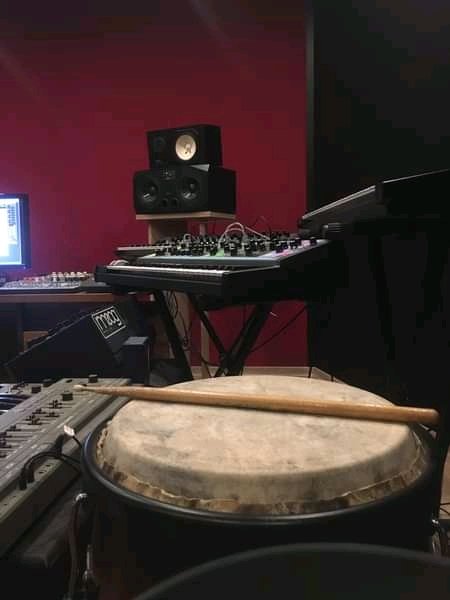 SoulProvider38's tweet photo. Safe space🪘🎹🥁🎷 https://t.co/ntQnSXy24p
