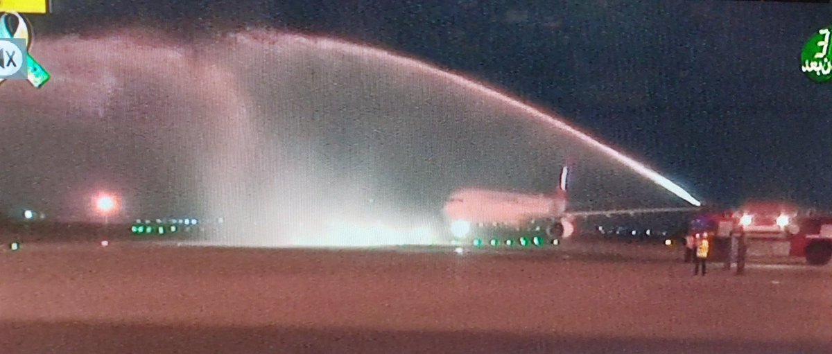 faizanlakhani's tweet photo. Water Salute as Arshad Nadeem's flight lands at Lahore Airport.
#ArshidNadeem https://t.co/tC55siDJ53