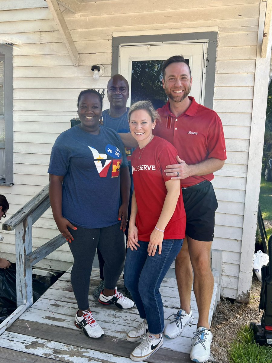 blakecotter's tweet image. SATURDAY SERVE❗️
•
Hey @oscfamily! Through Catholic Charities “Homeless to Housewarmed” project, we partnered with Love Acadiana in putting a sweet lady in her own home! 
•
OSC Midtown, Terrence &amp;amp; Kedra Washington &amp;amp; their small group led the way! Thank you for your generosity!