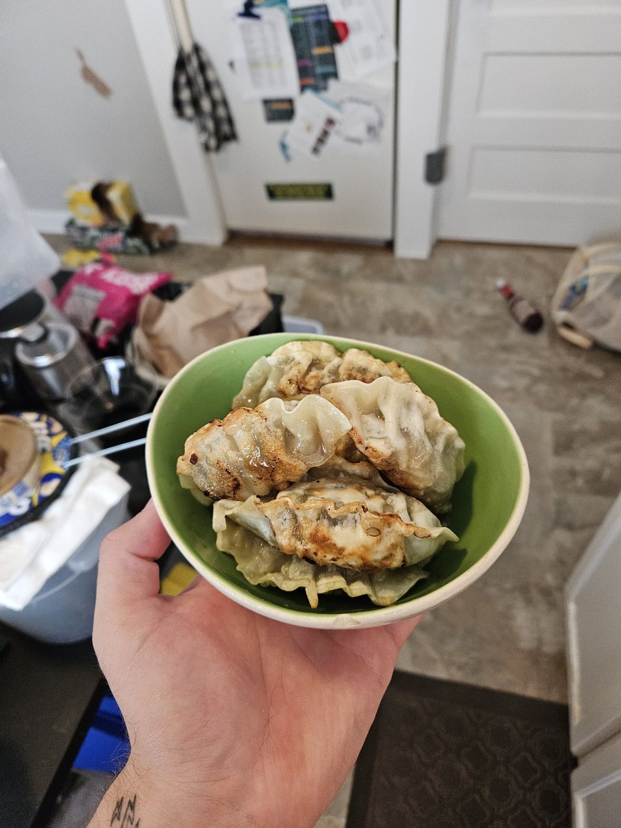 Bonnie Prince Silly tweet media