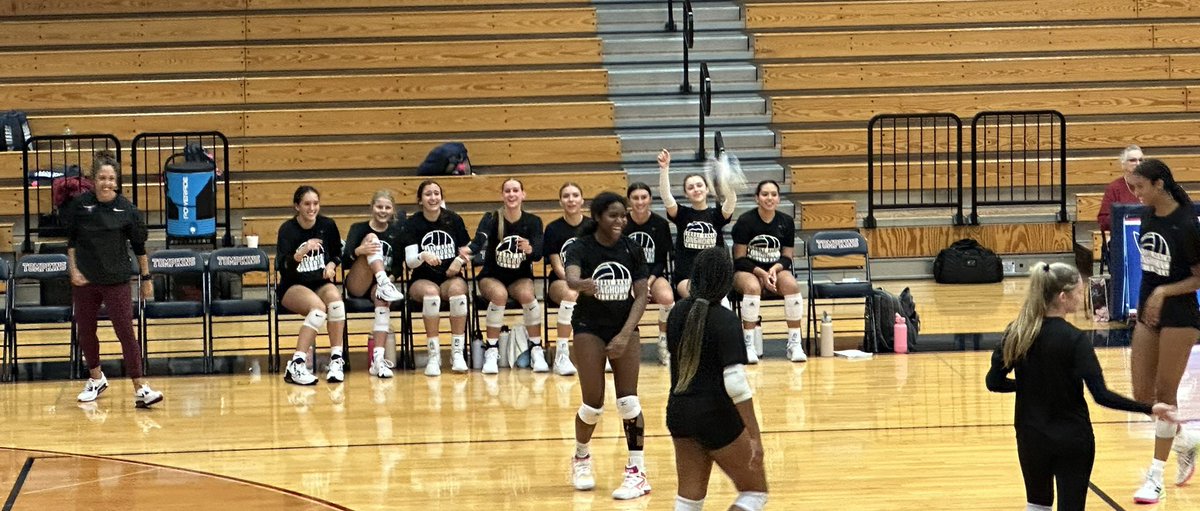 pinkpatterson's tweet image. Great morning scrimmaging some great teams! Way to go Spicy Spice 🌶️ and @GRHS_Volleyball teams for BRINGING the ENERGY on and off the court! #GReatVibes #WeAreGR