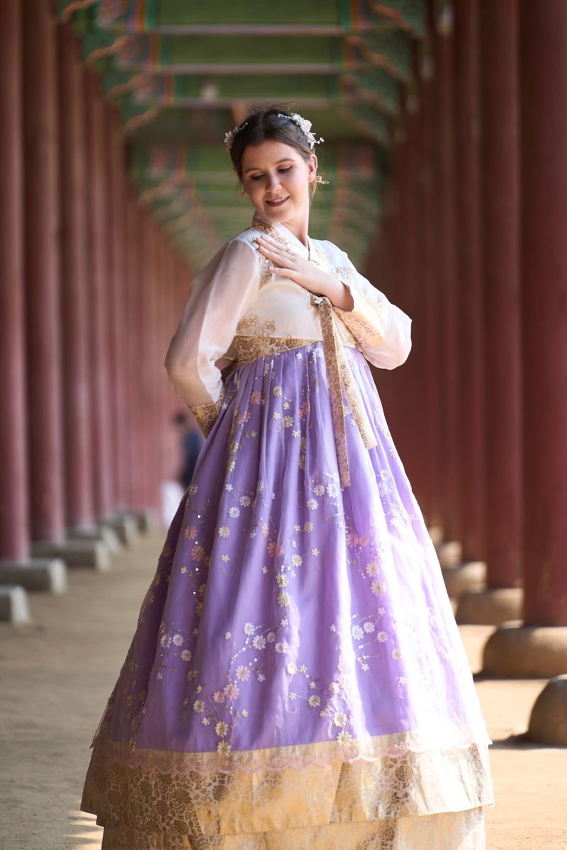 shelldabird1's tweet image. Savouring the Korean life and culture 🤩 so very proud of how Livi is embracing working and living in a new country. Brave, strong and beautiful x