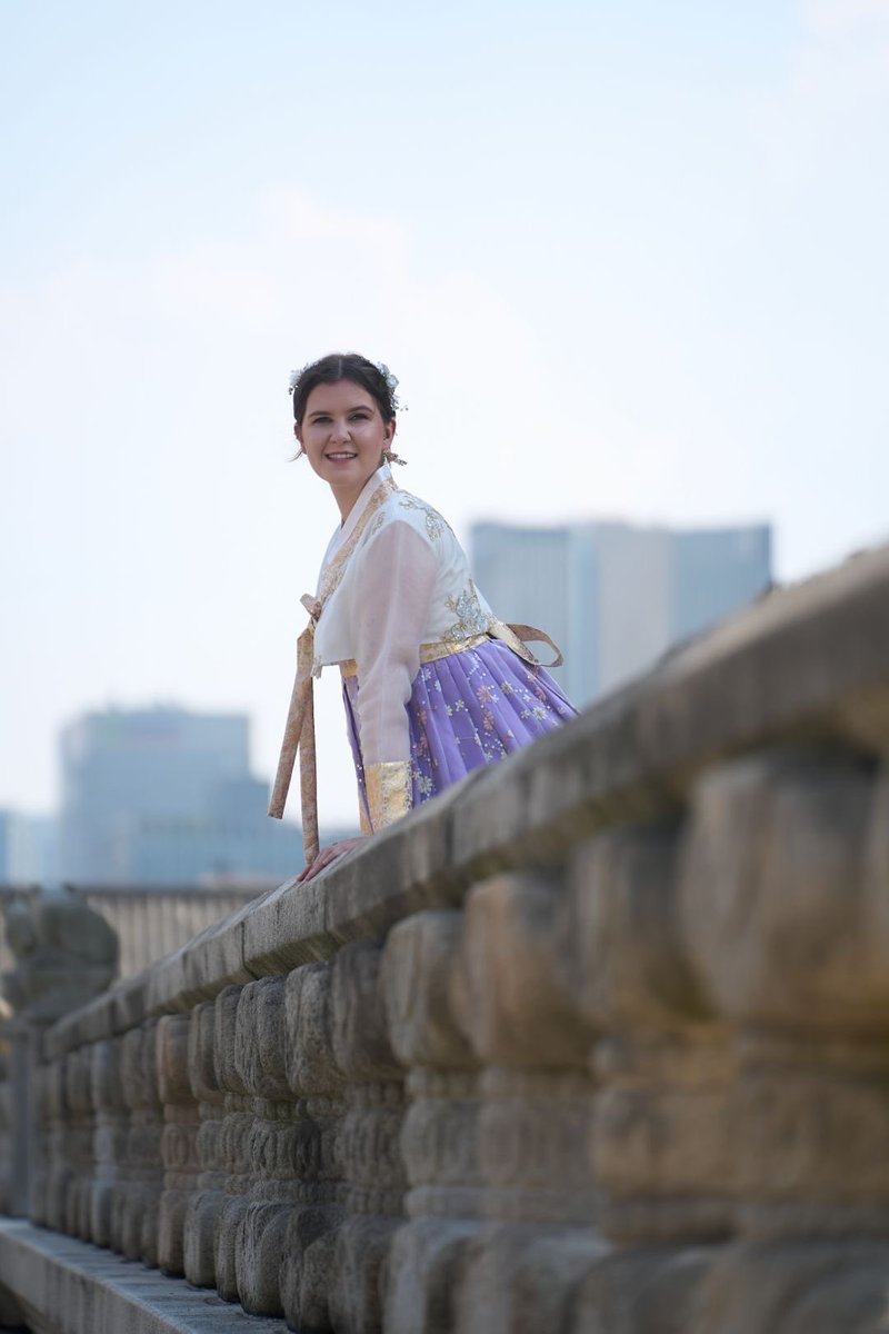 shelldabird1's tweet image. Savouring the Korean life and culture 🤩 so very proud of how Livi is embracing working and living in a new country. Brave, strong and beautiful x