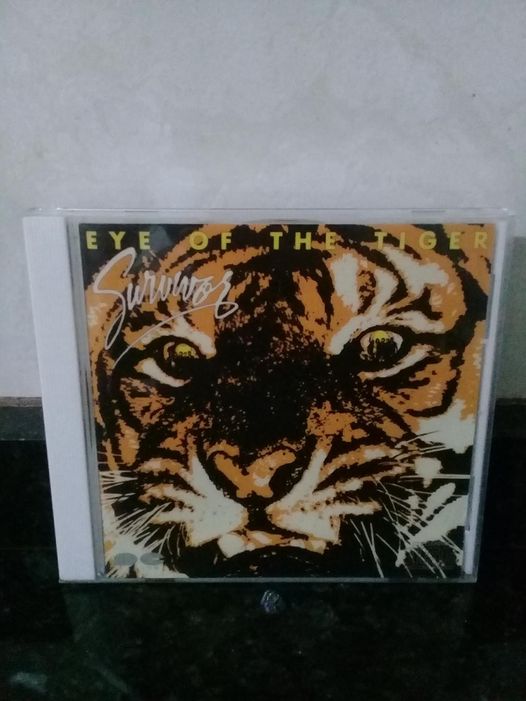 hugo_leandro666's tweet photo. #NowPlaying Survivor - Eye of the Tiger 1982🇺🇸
#Survivor #eyeofthetiger #Hardrock #aor #rockarena #melodicrock https://t.co/7IMra9xWb8