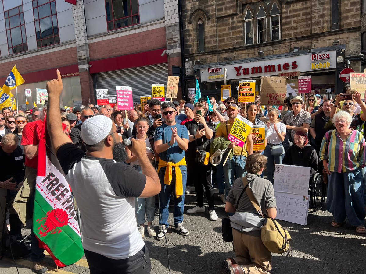 GeordieSultan's tweet photo. Dear Master Race,

Thank you for uniting our beautiful city once again. 

Yours truly 

The people of Newcastle https://t.co/WOyHC0o4qO