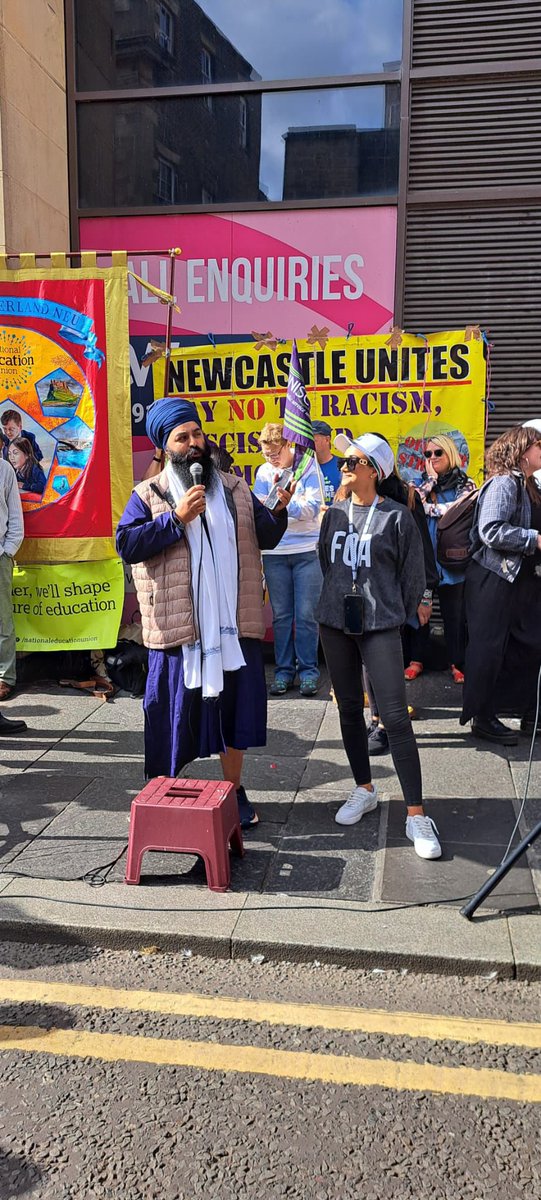 GeordieSultan's tweet photo. Dear Master Race,

Thank you for uniting our beautiful city once again. 

Yours truly 

The people of Newcastle https://t.co/WOyHC0o4qO