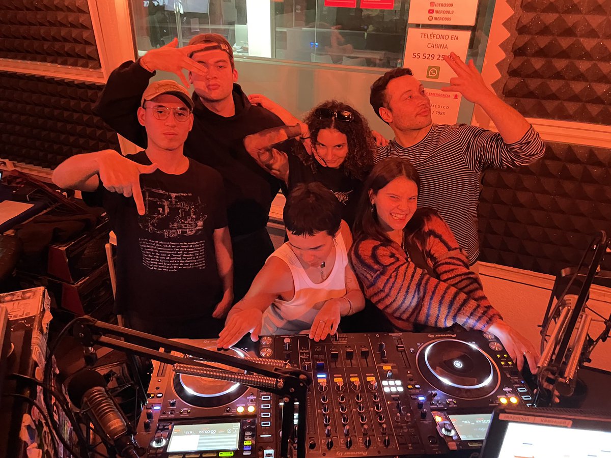 tía rimas tweet media