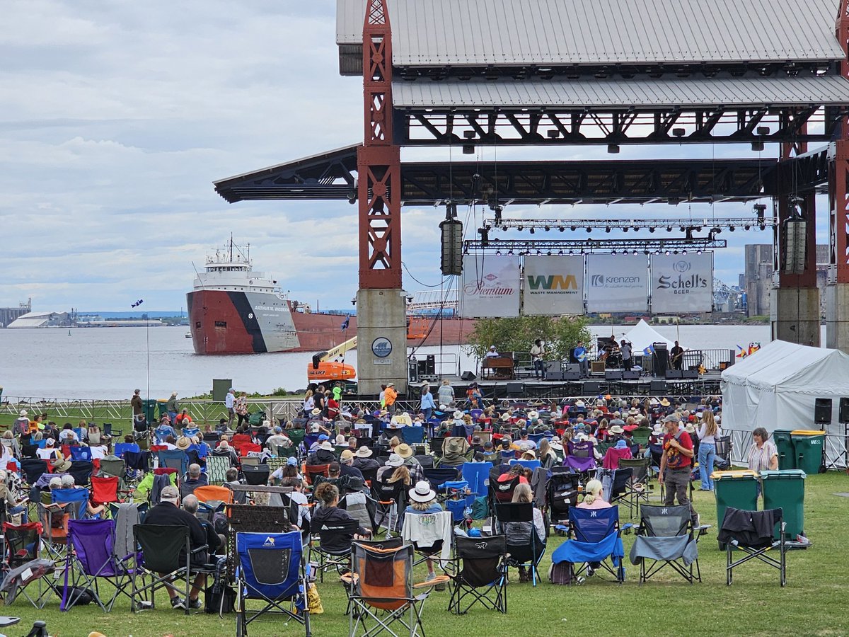 The Arthur M. Anderson creeping in for a quick listen at <a href="/BayfrontDuluth/">Bayfront Park</a>  #BluesFestival