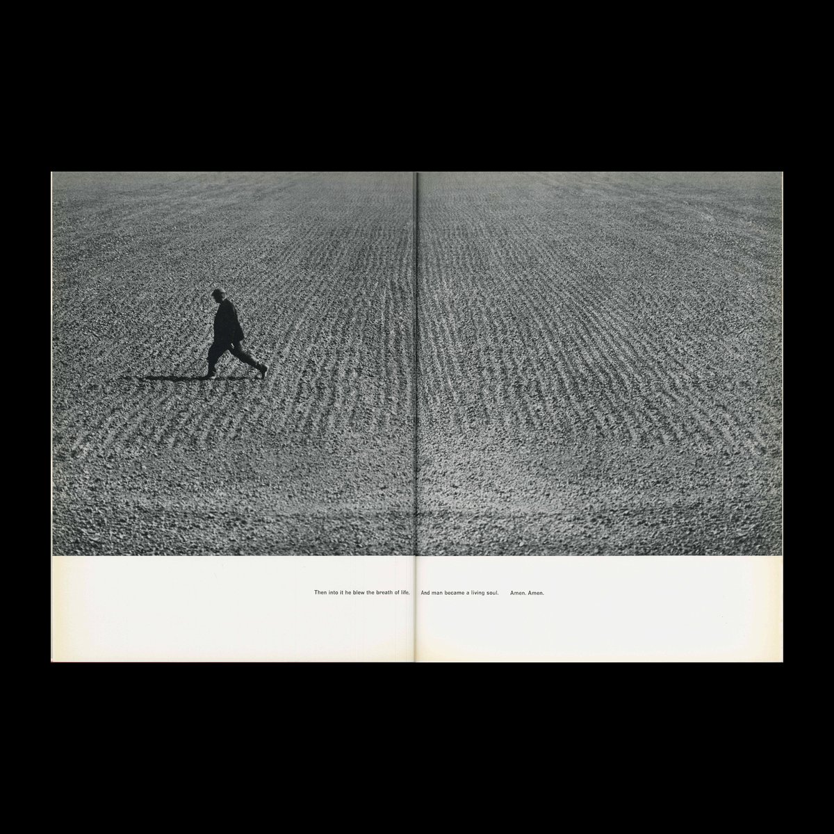 DesignReviewed's tweet image. Drukkersweekblad en Autolijn Kerstnummer 1959, 1959 Inner Spread
The Creation by James Weldon Johnson (1871-1938) from the book: God&apos;s Trombones, published by The Viking Press, New York.  Design and layout: Hans P. van Oosterom
designreviewed.com/artefacts/druk…