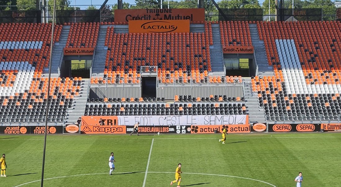 Match amical Laval - Orléans • 10/07/2024 

«Le foot c’est le samedi » <a href="/LFPfr/">Ligue de Football Professionnel</a> <a href="/beinsports_FR/">beIN SPORTS</a>