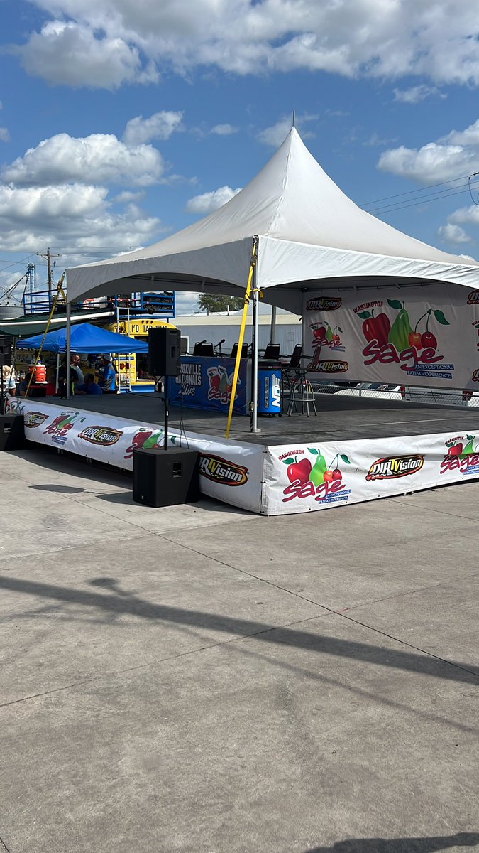 cmagnuson1's tweet photo. Just not the same without @ThePostman68 and @AshleyStremme and the @WingedNation crew!!! Bring them back https://t.co/xDNMxyL5oM