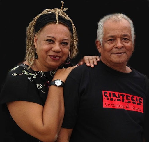 Hoy es el cumpleaños 75 de Carlos Alfonso, gran músico cubano, fundador de Síntesis, una de las agrupaciones más originales y renovadoras de nuestro panorama musical: verdadera leyenda viva. Mi admiración para este audaz maestro. Felicidades, querido Carlos. Un fuerte abrazo.