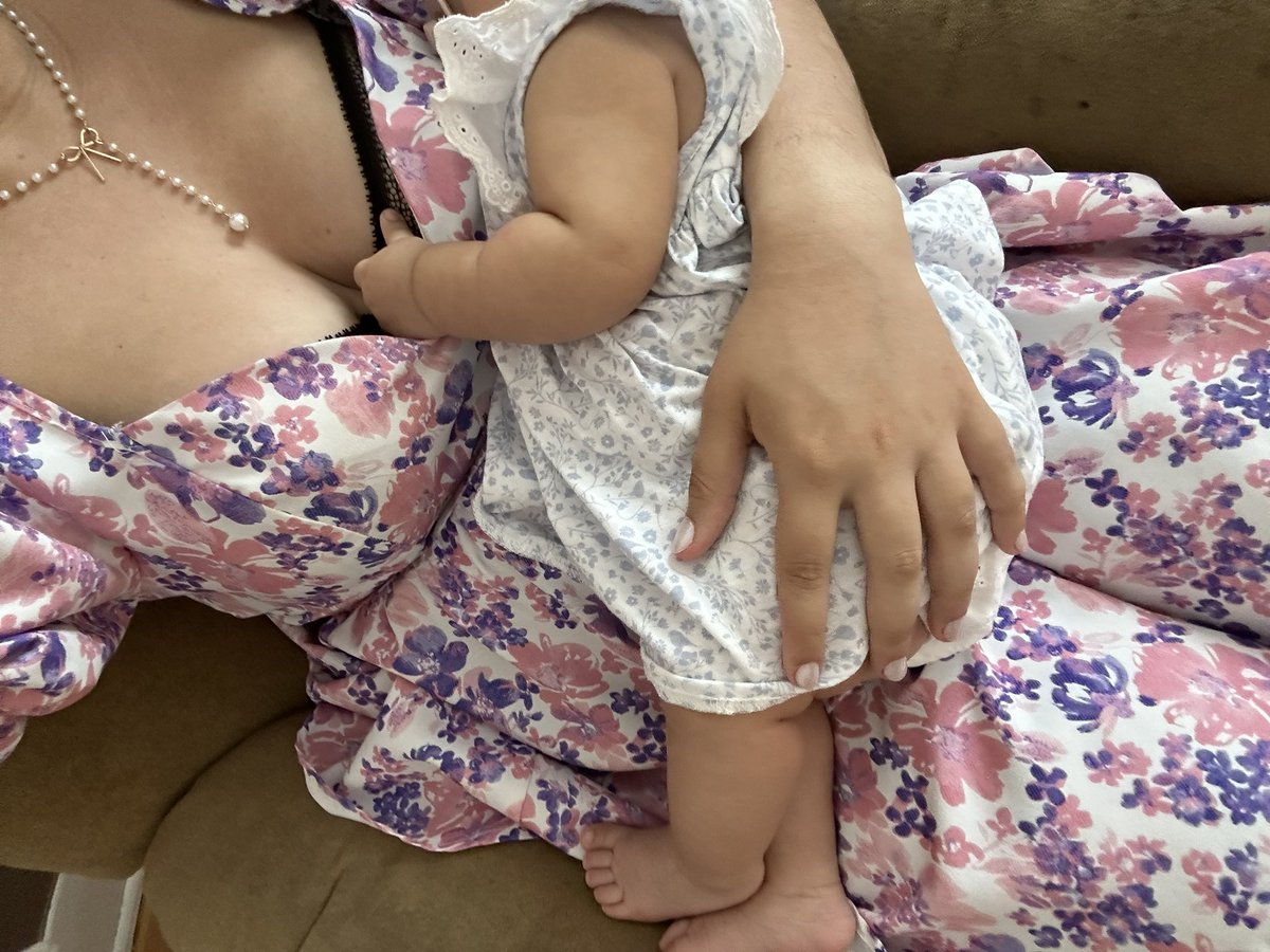 Lo bueno es que ella está tan obsesionada conmigo, como yo lo estoy de ella.