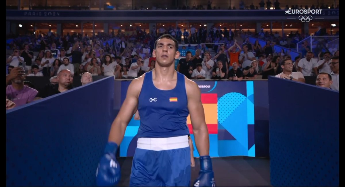 🚨 ¡Ayoub Ghadfa 🇪🇸 es el nuevo SUBCAMPEÓN OLÍMPICO 🥈 del peso super pesado de boxeo!

🥊 El boxeador español cae por decisión unánime en la final contra Bakhodir Jalolov 🇺🇿.

🥈 Tercera plata olímpica del boxeo español tras Faustino Reyes (1992) y Rafa Lozano (2000).