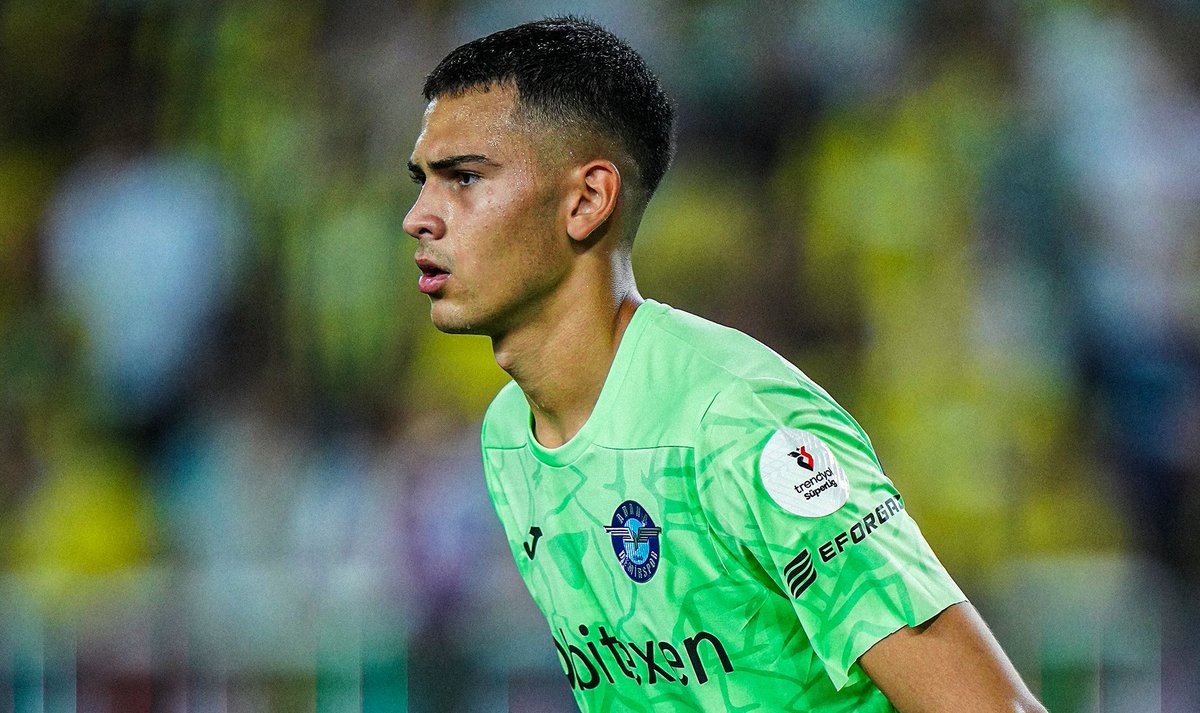 15 yaşındaki Deniz Eren tarihe geçti...
haberads.com/haber/15-yasin…