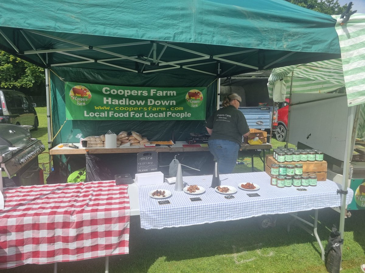 CllrMichaellunn's tweet photo. So good to see local farmers and producers supporting local events such as @UckfieldTC @UckfieldChamber #WealdOntheField #FromFarmtoFork with @NFUSouthEast @NFUtweets https://t.co/RbgdFZcyRk