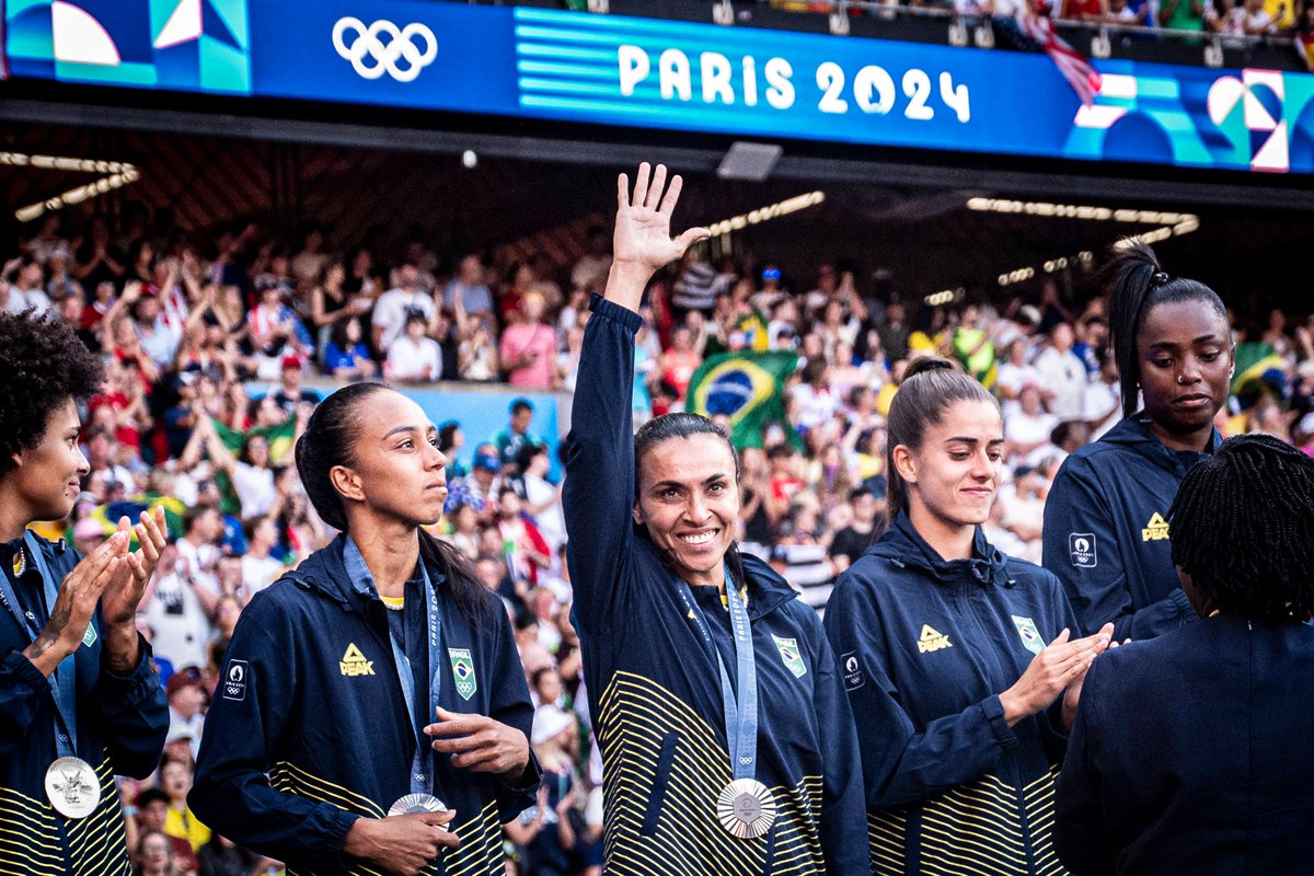 FIFAWWC's tweet photo. 🥹🇧🇷 https://t.co/xKRWyGiGYO