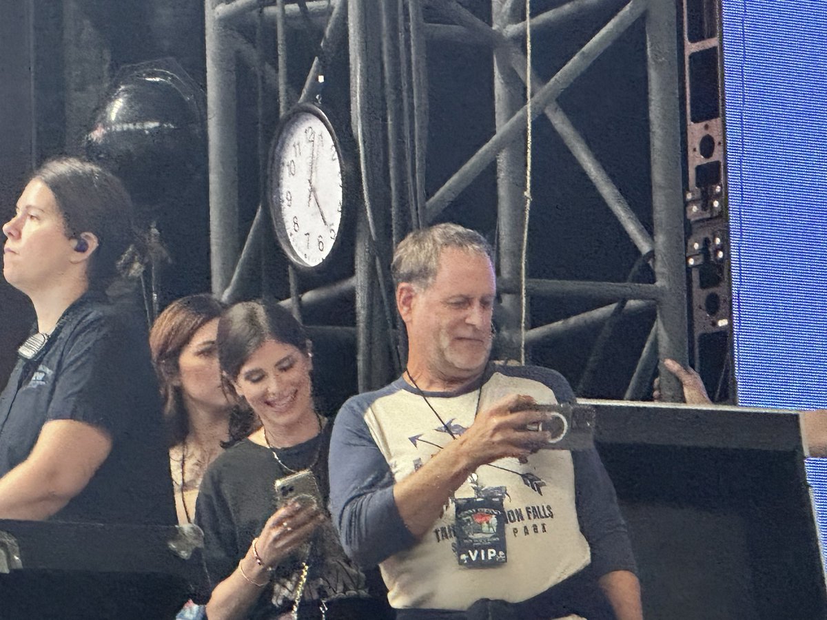joemara's tweet photo. @DaveCoulier see u on state at the @zacbrownband @kennychesney concert. https://t.co/WaVYP90G92