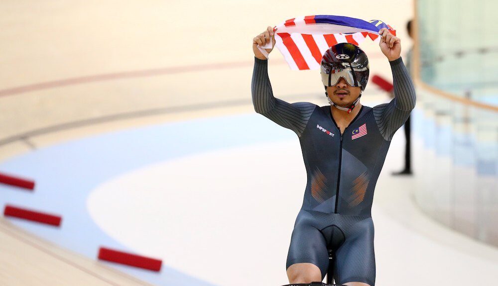 aiurrrs's tweet photo. I ain't putting a sad photo for his last olympics journey cuz whatever the results is he is still the Pocket Rocketman and the best cyclist Malaysia ever had 🤍🫂

#TerimaKasihDatoAzizul https://t.co/kp4jFX43O8