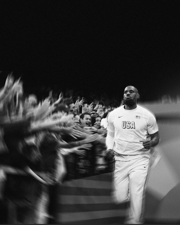4x Champ
4x Fmvp
4x Mvp
3x Gold medals

🐐👑