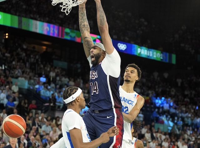 LakersNation's tweet photo. Anthony Davis talked a lot about how he didn't get to contribute during his first Olympic experience and was looking forward to this time around. Well today, with a gold medal on the line, AD was Absolutely Dominant.

8 PTS
10 REBS
1 AST
3 STL
4 BLK https://t.co/ndfCgVFJA6