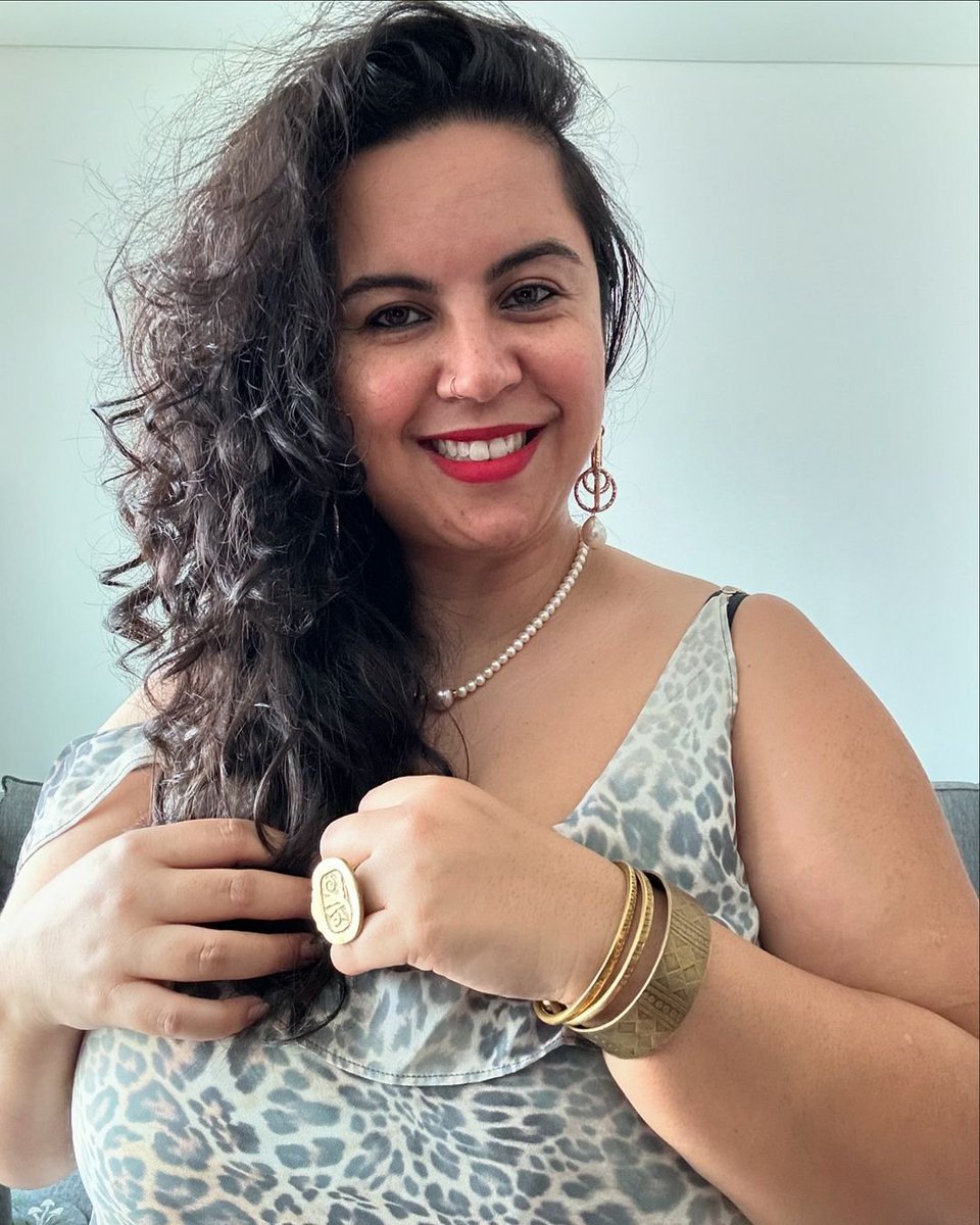 ahadibynisria's tweet photo. "بالقلب راني نشوف موش بعيني"

> Cuffs: @ahadibynisria 
> For every sold cuff a child is served a meal through @nisria.co 
> https://t.co/84aX8OPhC5 https://t.co/QjLzFBLFj5