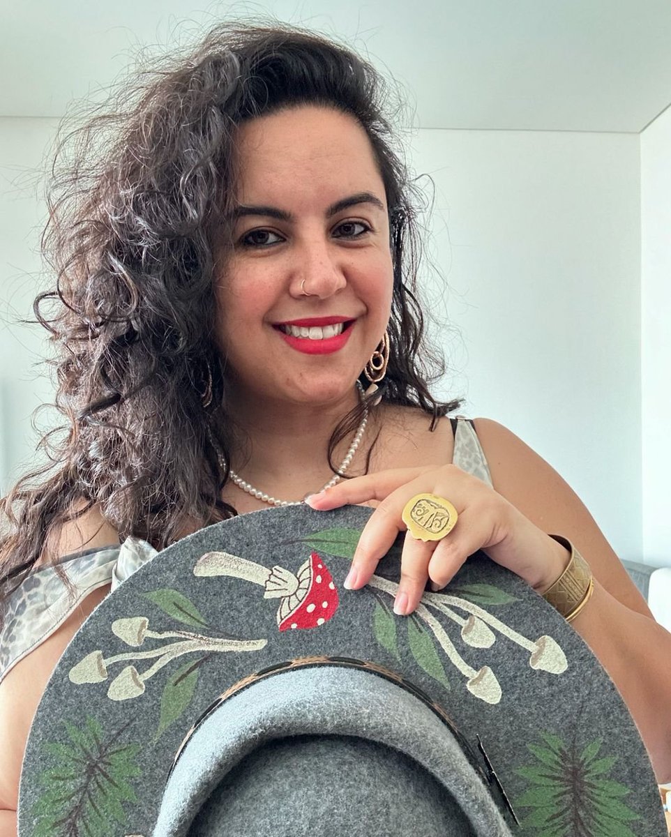 ahadibynisria's tweet photo. "بالقلب راني نشوف موش بعيني"

> Cuffs: @ahadibynisria 
> For every sold cuff a child is served a meal through @nisria.co 
> https://t.co/84aX8OPhC5 https://t.co/QjLzFBLFj5