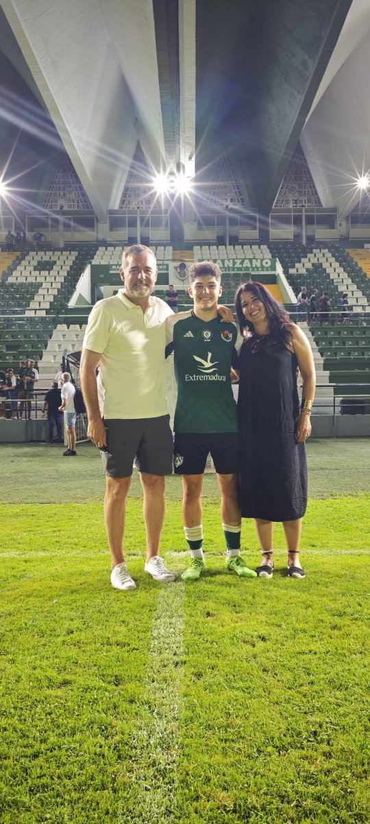 Menudo legado <a href="/Ikeeerbs/">Iker Bidaurrazaga Santamaría</a>  <a href="/ABidaurrazaga/">Aitor Bidaurrazaga</a> <a href="/AnaSanta76/">Ana Santamaria</a>