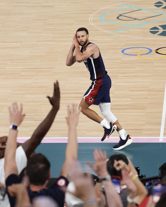 Athletes reacting to Stephen Curry’s generational performance vs France. 

[A Thread🧵]