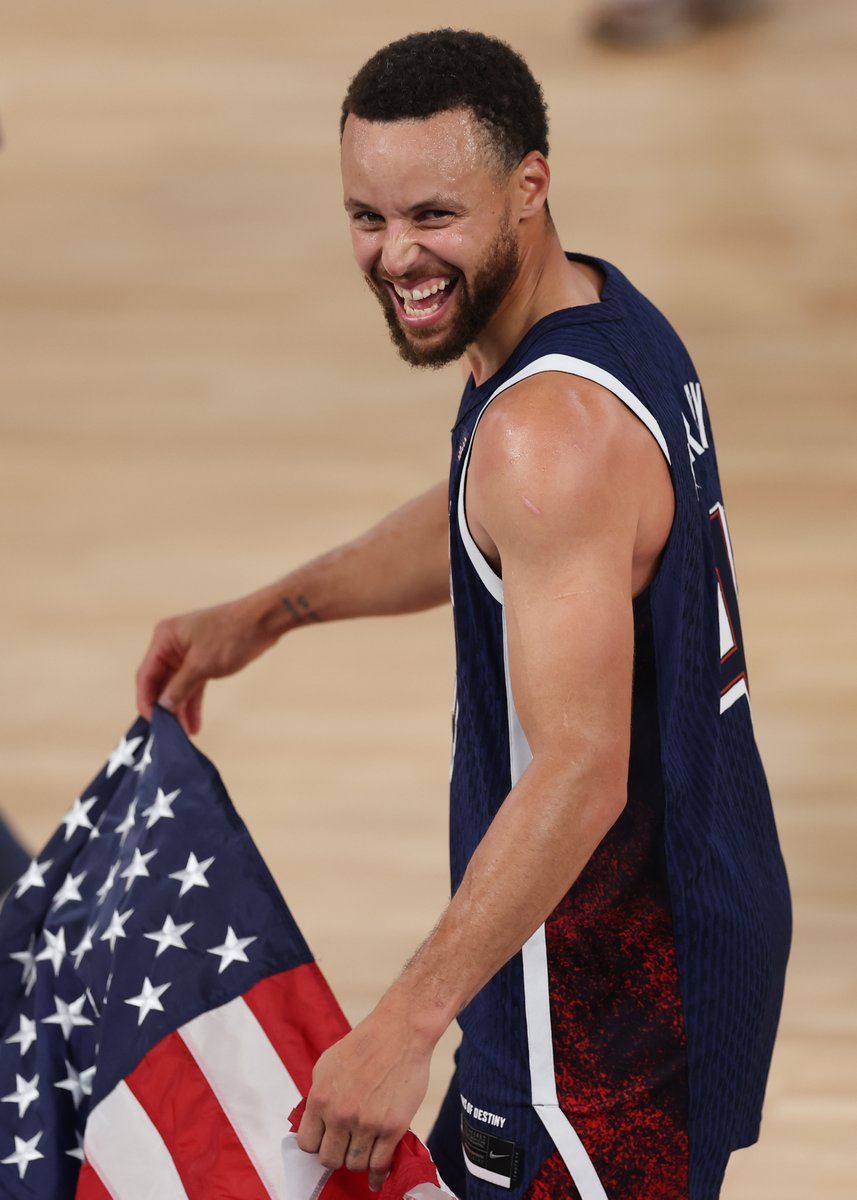 NBAMEX's tweet photo. Tú sonríes, nosotros disfrutamos 🤩

Simplemente Stephen Curry 🥇🇺🇸 https://t.co/ntYFYdCwWW